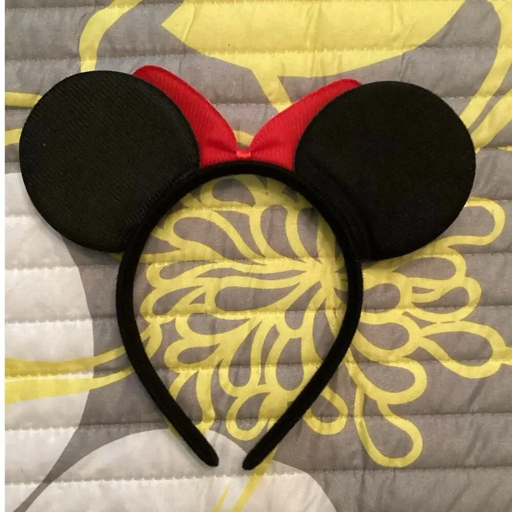 NWOT Minnie Mouse Polka Dot Satin Bow Lightweight Ear Headband